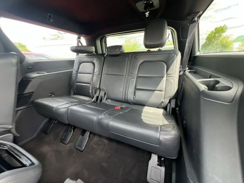 Used 2022 Lincoln Navigator L Reserve AWD/4WD image 34