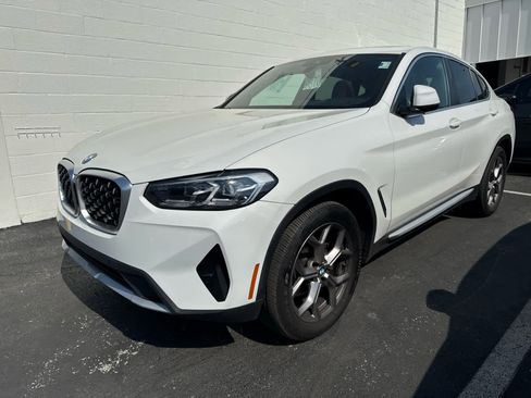 Used 2022 BMW X4 xDrive30i w/ Premium Package image 3