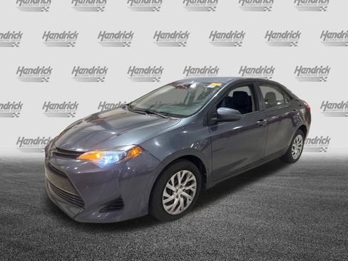 Used 2017 Toyota Corolla LE FWD image 3