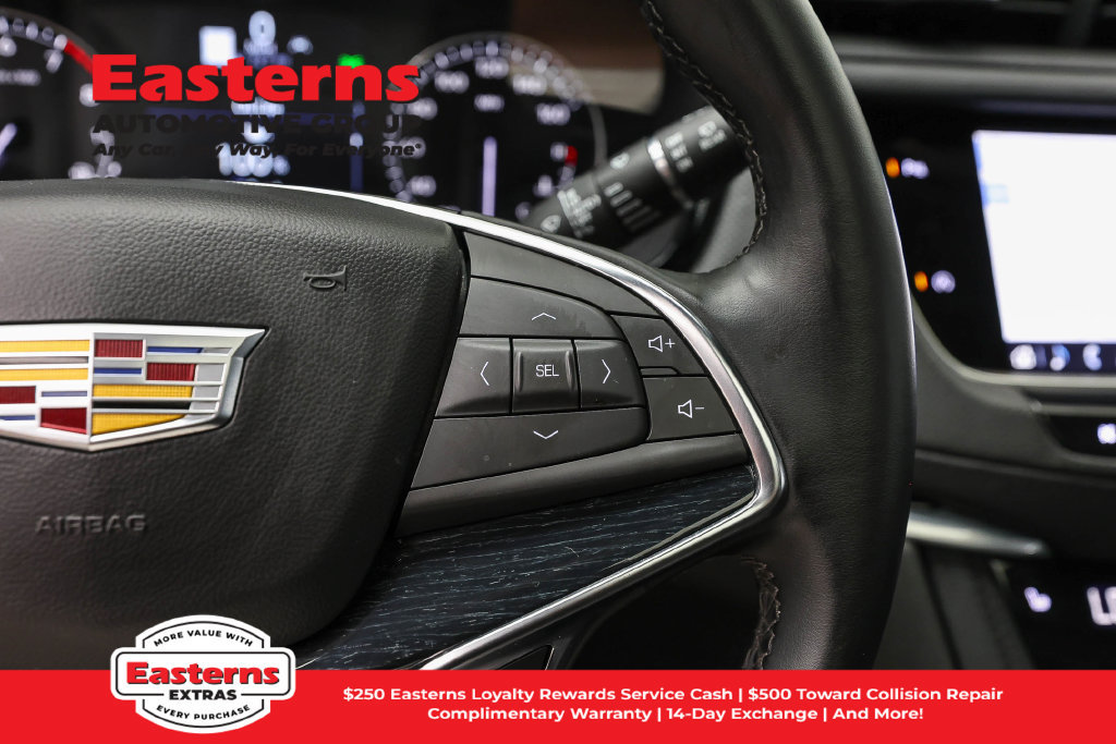 Used 2025 Cadillac XT5 Premium Luxury FWD image 17