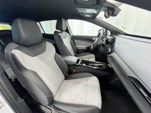 Used 2023 Volkswagen ID.4 Pro image 12