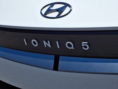 Used 2024 Hyundai Ioniq 5 SE RWD image 33