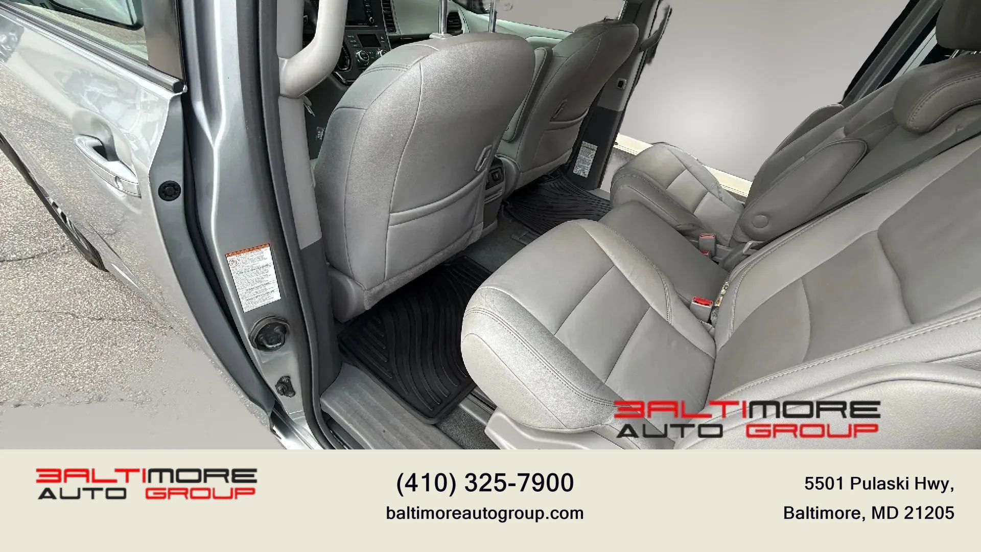 Used 2019 Toyota Sienna XLE Premium FWD image 28