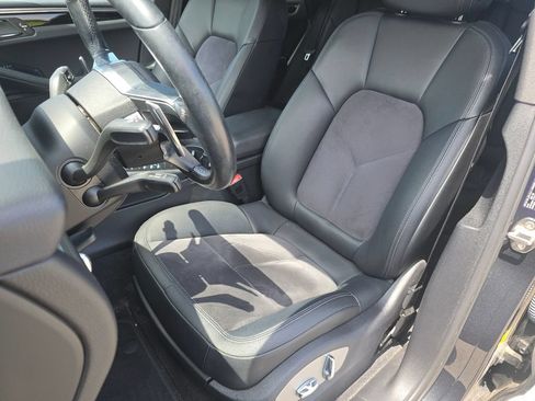Used 2020 Porsche Macan AWD/4WD image 20