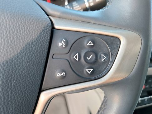 Used 2023 GMC Acadia Denali image 16