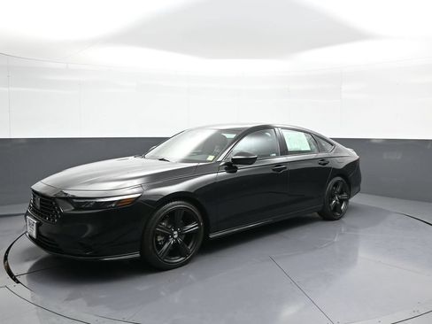Used 2023 Honda Accord Sport image 10