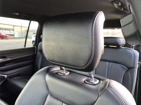 Used 2024 Jeep Wagoneer Series II w/ Flexible Seating Group AWD/4WD image 13