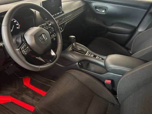 Used 2024 Honda HR-V Sport image 11