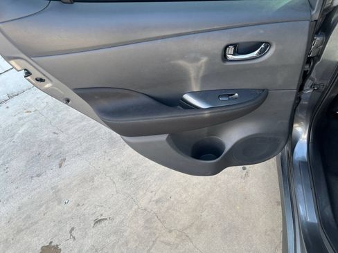 Used 2024 Nissan Leaf S FWD image 13