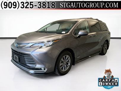 Used 2021 Toyota Sienna XLE