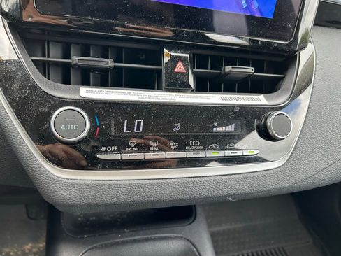 Used 2024 Toyota Corolla LE image 25