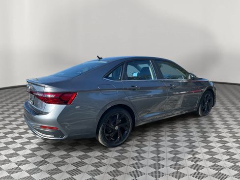 New 2026 Volkswagen Jetta SE image 3