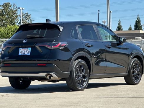Used 2025 Honda HR-V Sport image 3