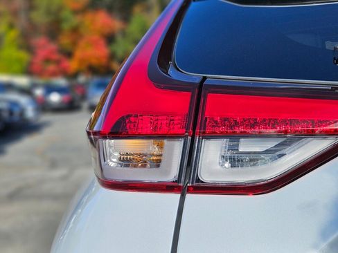 New 2025 Mitsubishi Eclipse Cross SE image 8