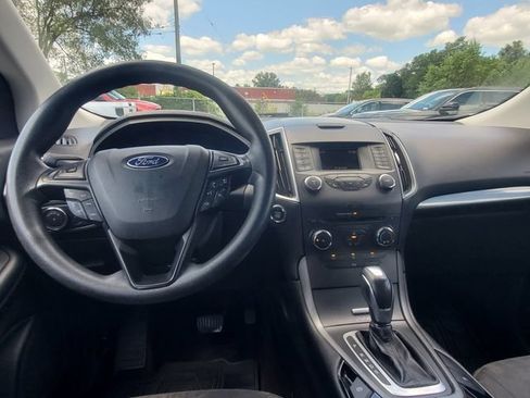 Used 2016 Ford Edge SE FWD image 16