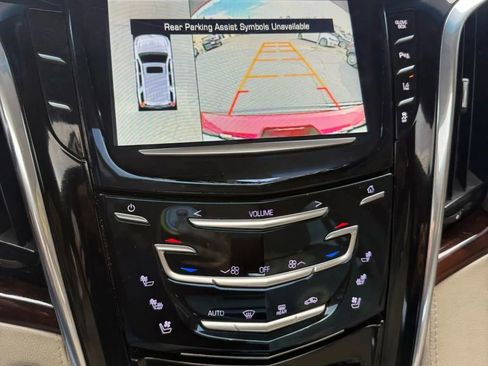 Used 2015 Cadillac Escalade Luxury image 8
