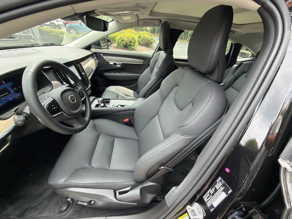 Used 2025 Volvo S90 B6 Plus AWD/4WD image 10
