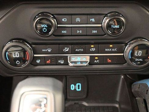 Used 2024 Ford Bronco Wildtrak AWD/4WD image 23