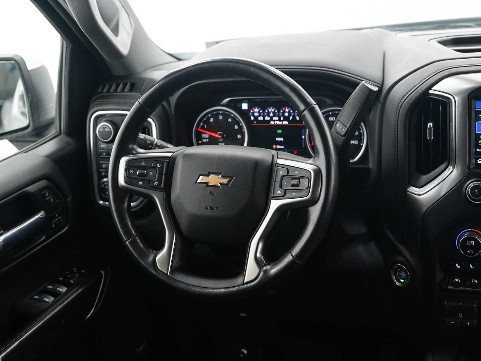 Used 2021 Chevrolet Silverado 1500 LTZ w/ Technology Package AWD/4WD image 14