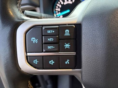 Used 2022 Ford Expedition Limited image 6