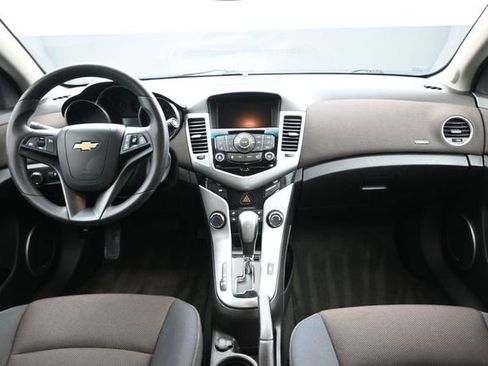 Used 2016 Chevrolet Cruze LT w/ Sun And Sound Package FWD image 25