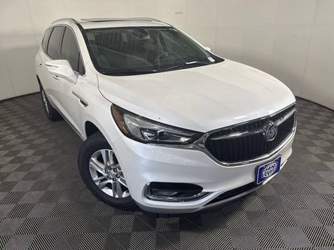 Used 2021 Buick Enclave Essence w/ Sound and Sites Package AWD/4WD image 2