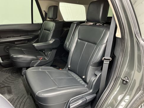 Certified 2023 Ford Expedition XLT image 14