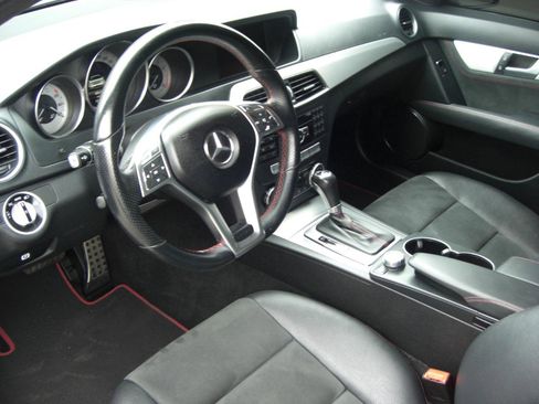 Used 2013 Mercedes-Benz C 250 Sedan image 6