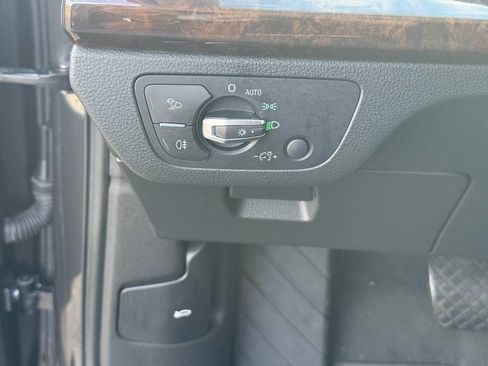 Used 2019 Audi Q5 2.0T Premium Plus w/ Premium Plus Package image 26