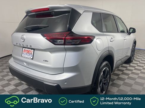 Used 2025 Nissan Rogue SV AWD/4WD image 5