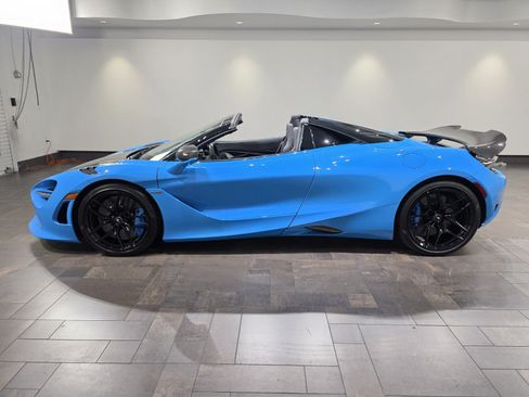 Used 2024 McLaren 750S Spider RWD image 3