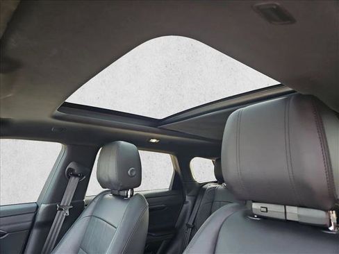 Used 2020 Land Rover Range Rover Evoque R-Dynamic SE image 16