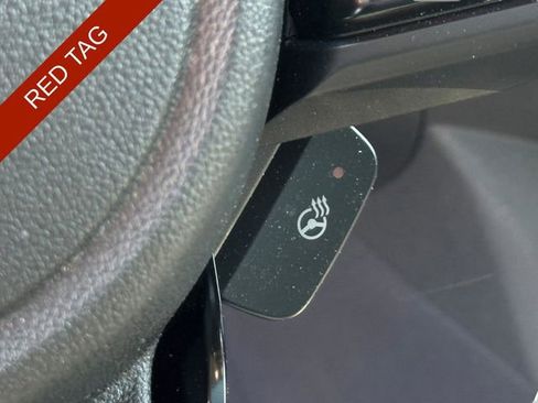 Used 2025 Subaru Ascent Bronze Edition w/ Onyx Package image 14