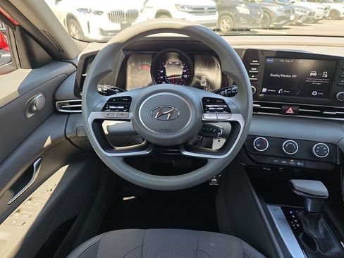 Used 2023 Hyundai Elantra SE w/ Cargo Package FWD image 13