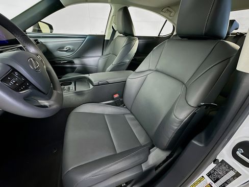 Used 2023 Lexus ES 350 w/ Accessory Package (Z1) image 13