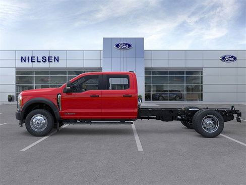 New 2025 Ford F550 4x4 Crew Cab image 3