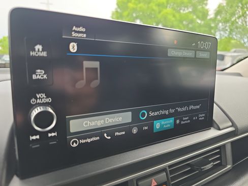 Used 2025 Honda Pilot Touring image 23