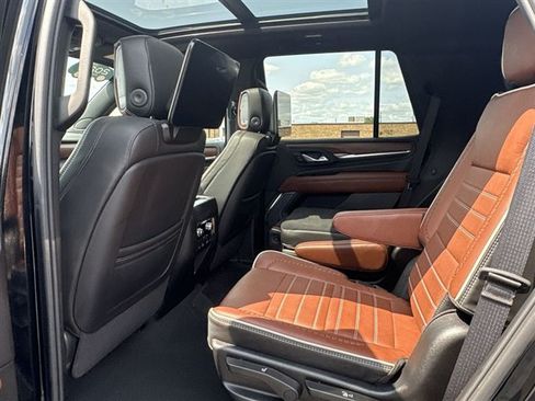 Used 2024 GMC Yukon Denali Ultimate AWD/4WD image 26