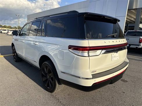 Used 2023 Lincoln Navigator L Black Label image 6