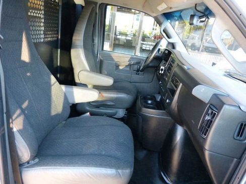 Used 2023 GMC Savana 2500 w/ Driver Convenience Package image 24