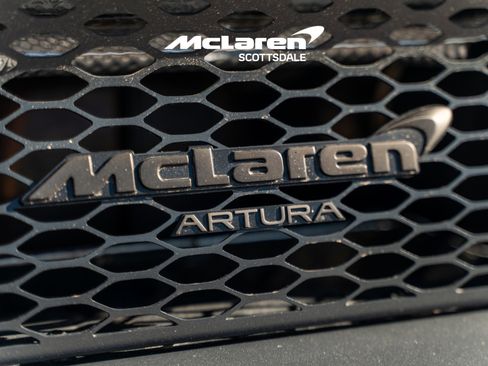 Used 2025 McLaren Artura Spider image 20