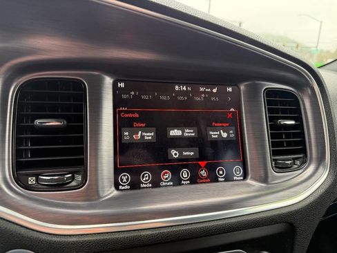 Used 2017 Dodge Charger R/T w/ Navigation & Travel Group image 12