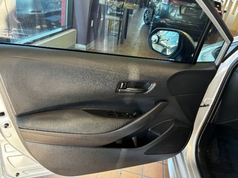 Used 2023 Toyota Corolla LE image 12