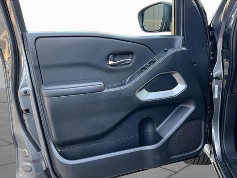 Certified 2025 Nissan Frontier SV w/ SV Convenience Package RWD image 21