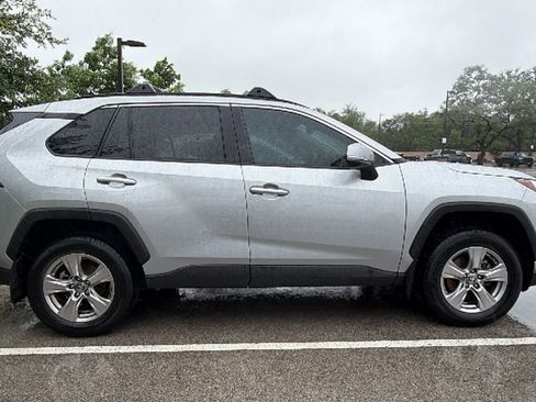 Used 2023 Toyota RAV4 XLE w/ Convenience Package image 4