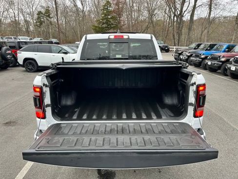 Used 2022 RAM 1500 Laramie AWD/4WD image 9
