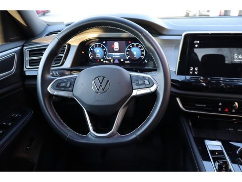 Used 2025 Volkswagen Atlas Cross Sport SE image 24