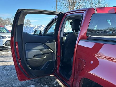 Used 2015 Chevrolet Colorado Z71 image 28