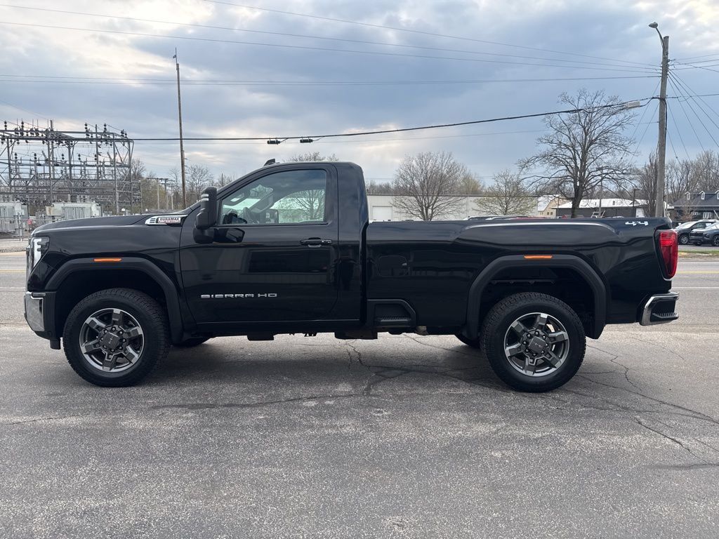Used 2025 GMC Sierra 2500 SLE w/ SLE Convenience Package AWD/4WD image 4