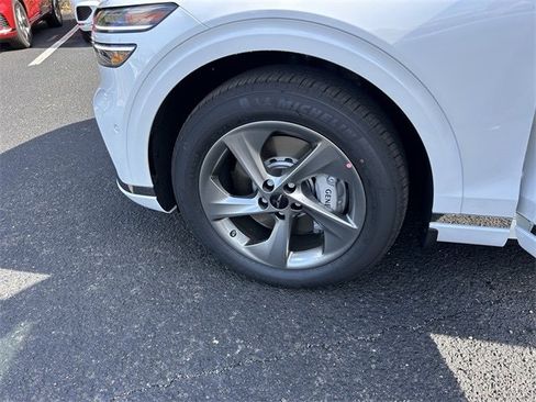 New 2026 Genesis GV70 2.5T Advanced image 32